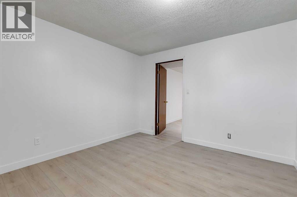 41 Alpine Crescent SE — photo 17