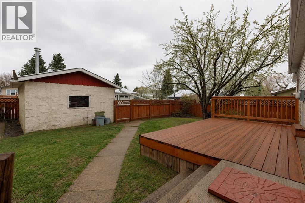 41 Alpine Crescent SE — photo 24