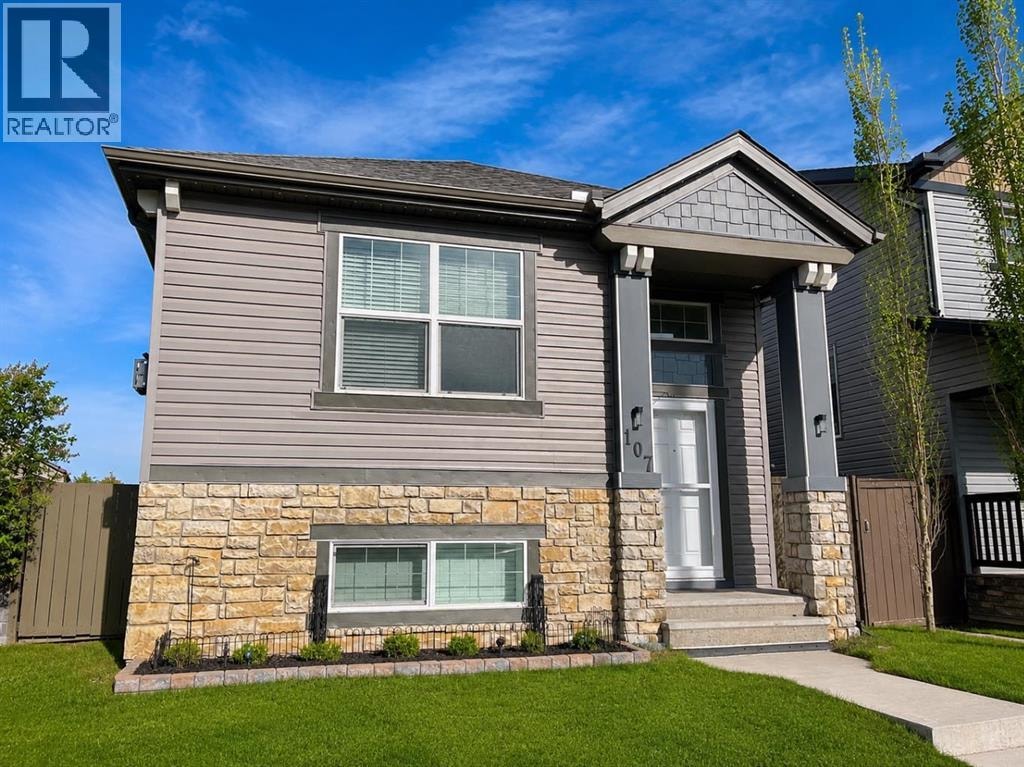 107 Skyview Springs Manor NE — photo 2