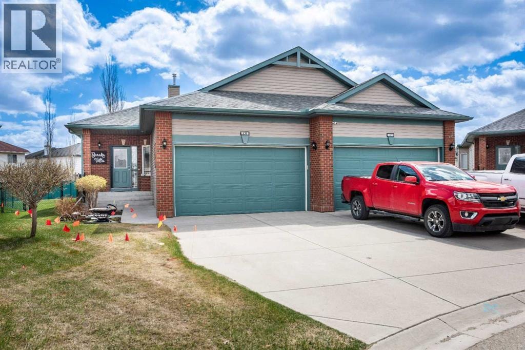 131 Invermere Close — photo 2