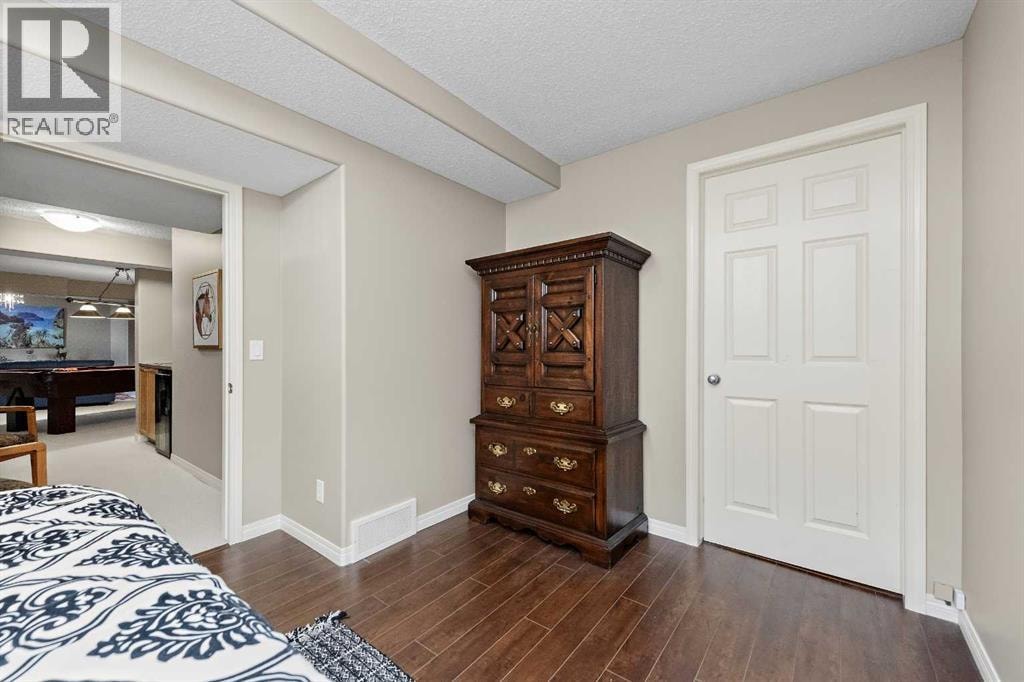 131 Invermere Close — photo 33