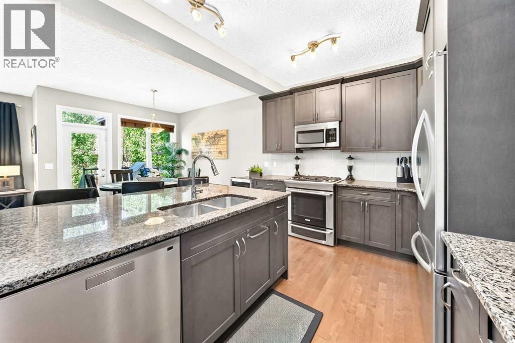 141 Riviera Crescent — photo 17