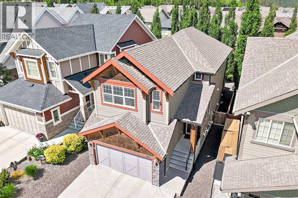 141 Riviera Crescent — photo 2