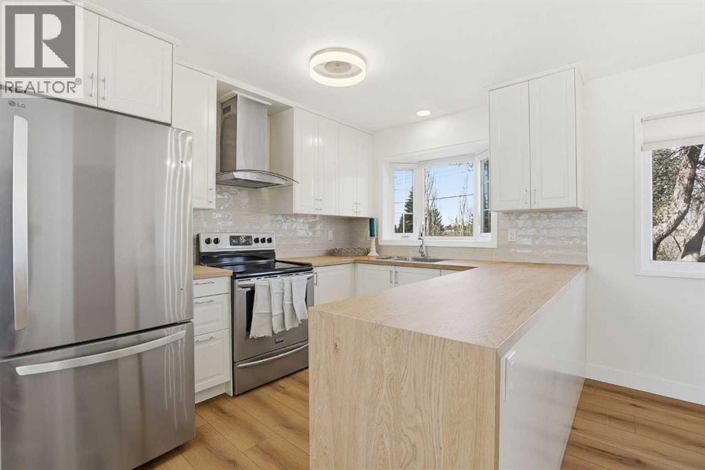 431 Queen Charlotte Drive SE — photo 16