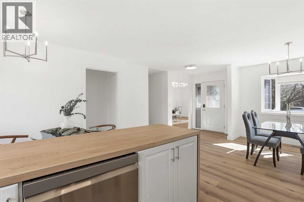 431 Queen Charlotte Drive SE — photo 11