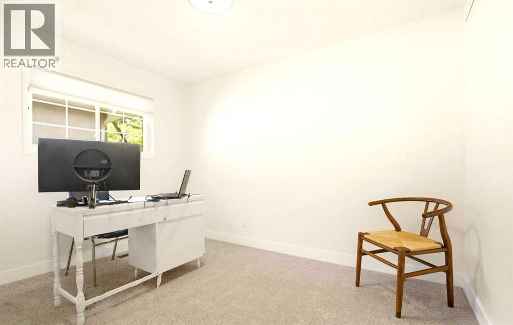 431 Queen Charlotte Drive SE — photo 28