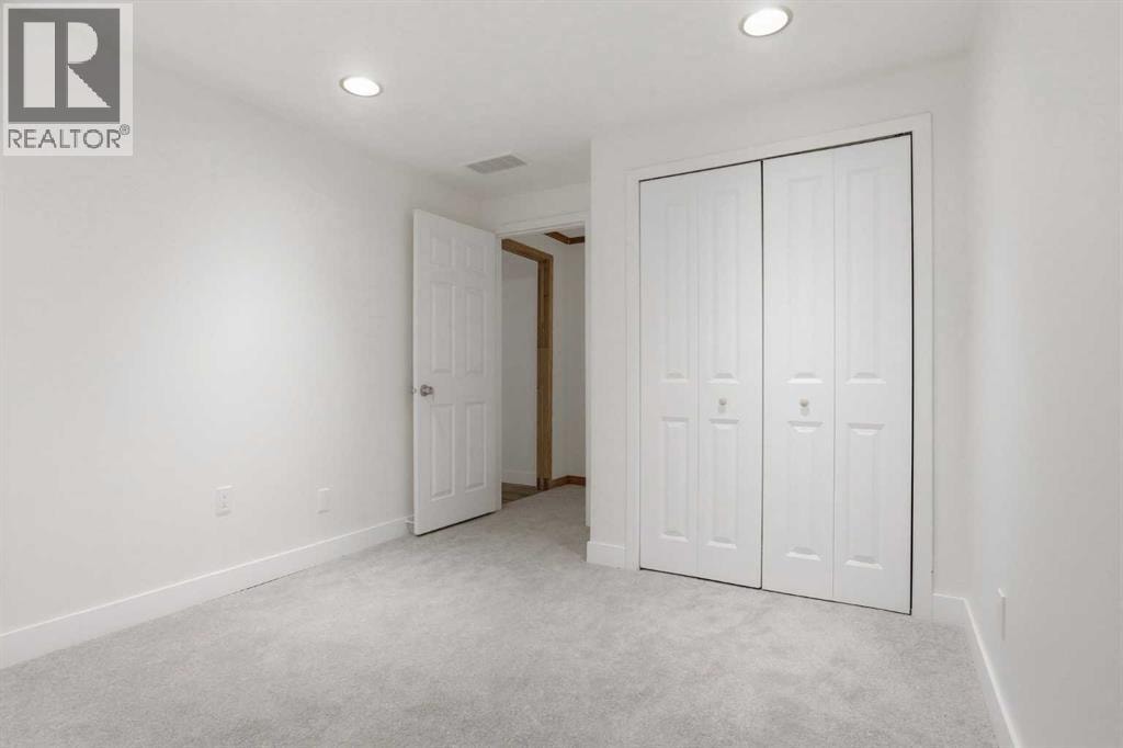 431 Queen Charlotte Drive SE — photo 41
