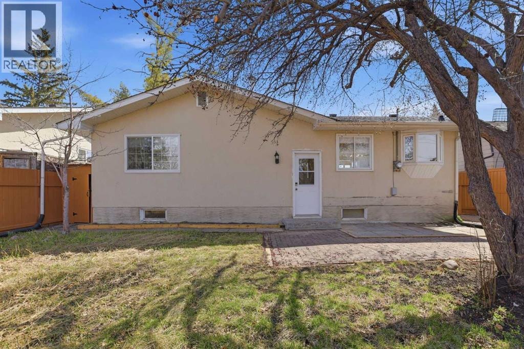 431 Queen Charlotte Drive SE — photo 44