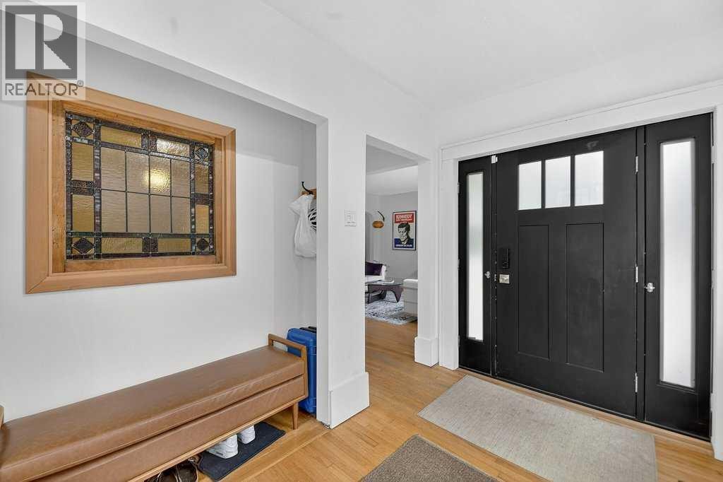 924 7A Street NW — photo 4