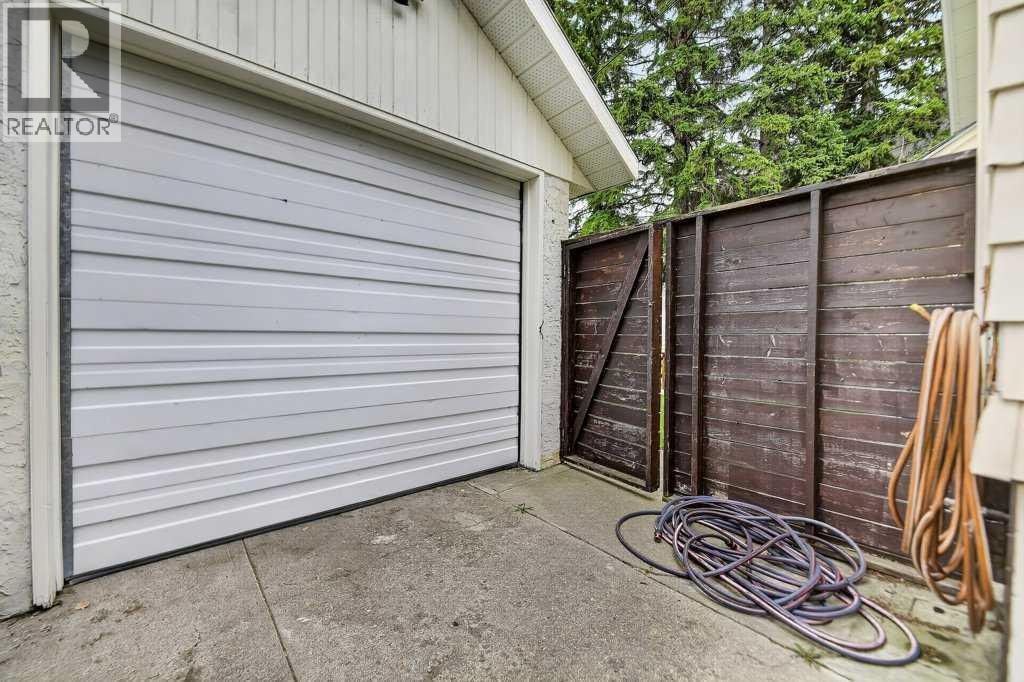 924 7A Street NW — photo 33