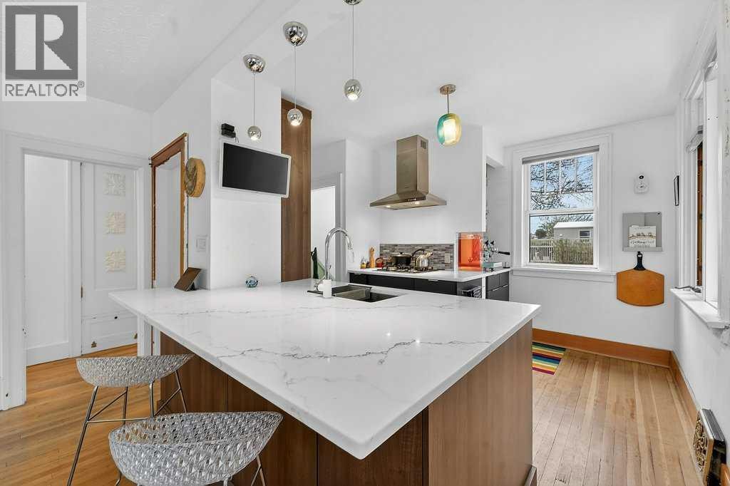 924 7A Street NW — photo 13