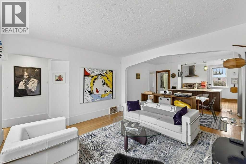 924 7A Street NW — photo 9