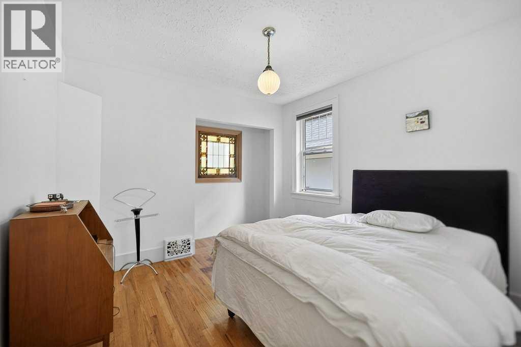 924 7A Street NW — photo 20