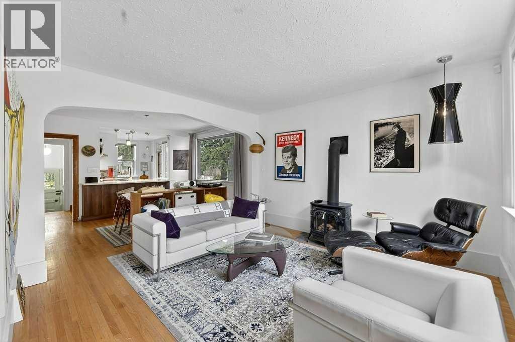 924 7A Street NW — photo 6