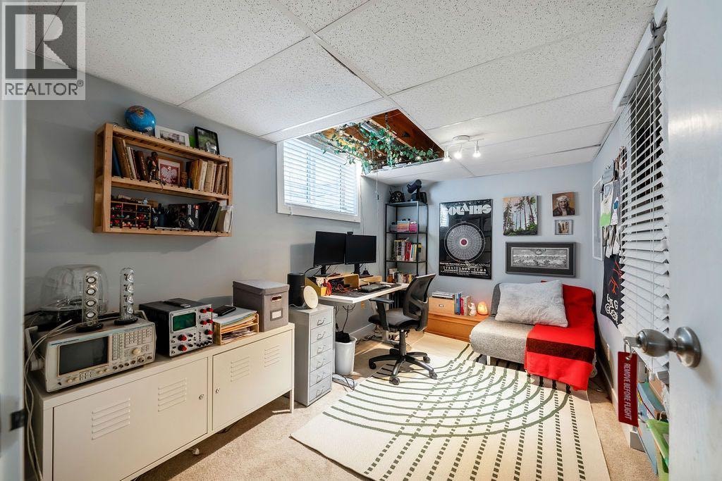 15 Woodmont Green SW — photo 36