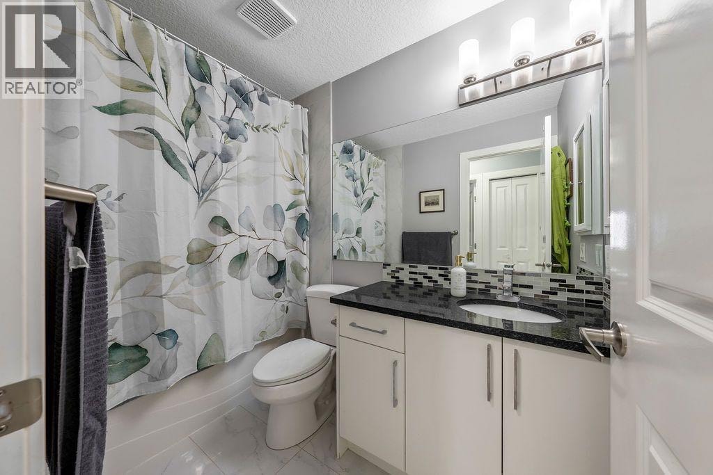 15 Woodmont Green SW — photo 22