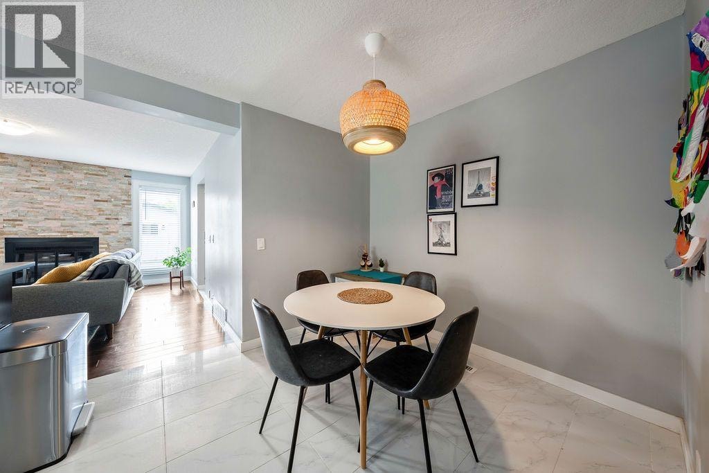 15 Woodmont Green SW — photo 9
