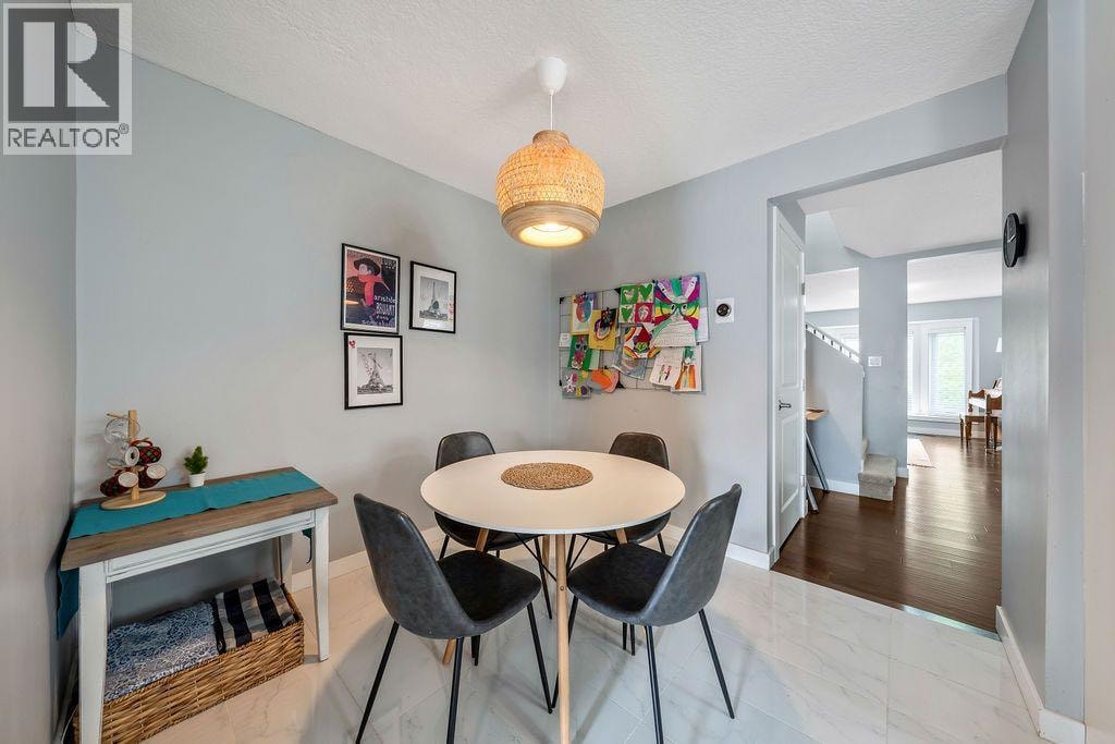 15 Woodmont Green SW — photo 10