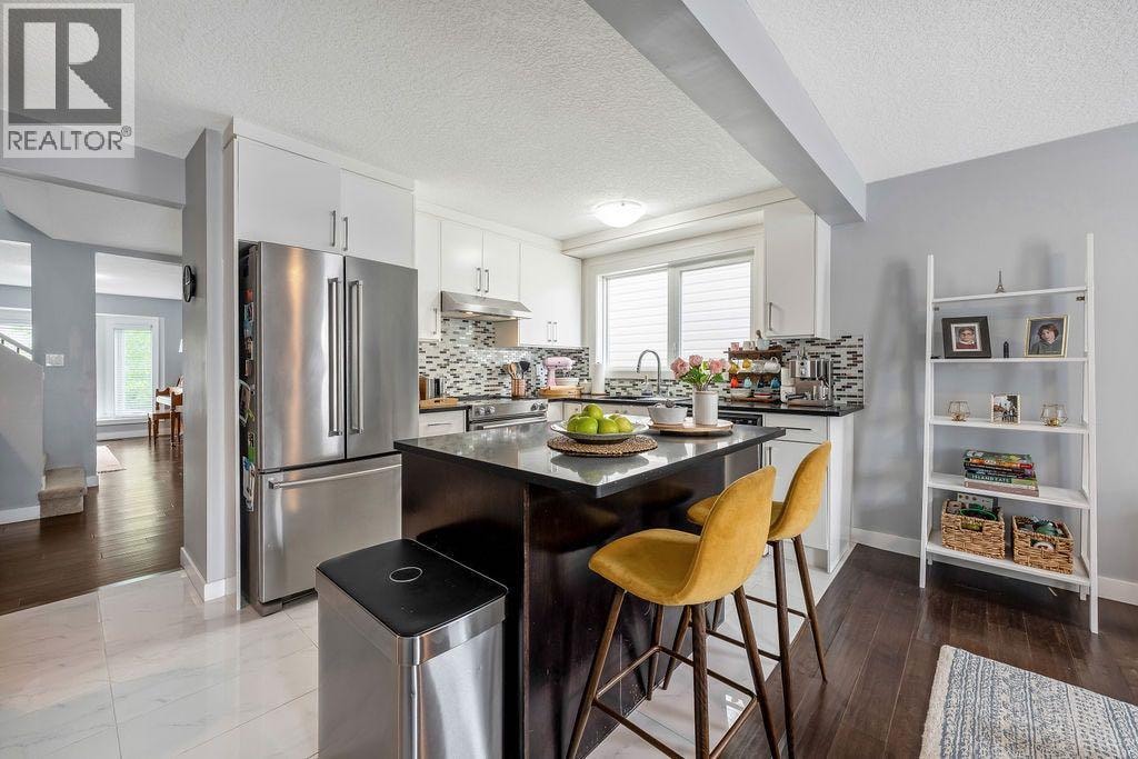 15 Woodmont Green SW — photo 13