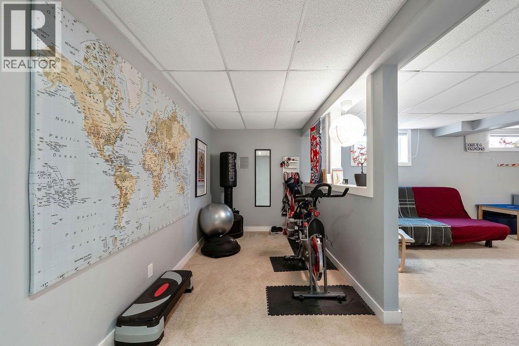 15 Woodmont Green SW — photo 30