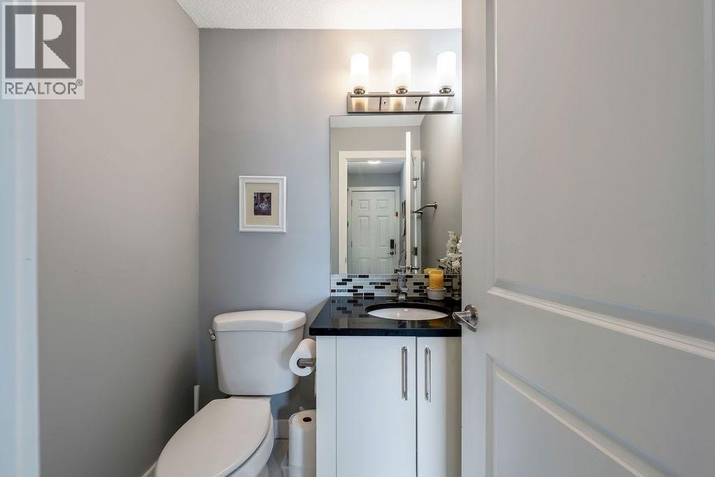 15 Woodmont Green SW — photo 21