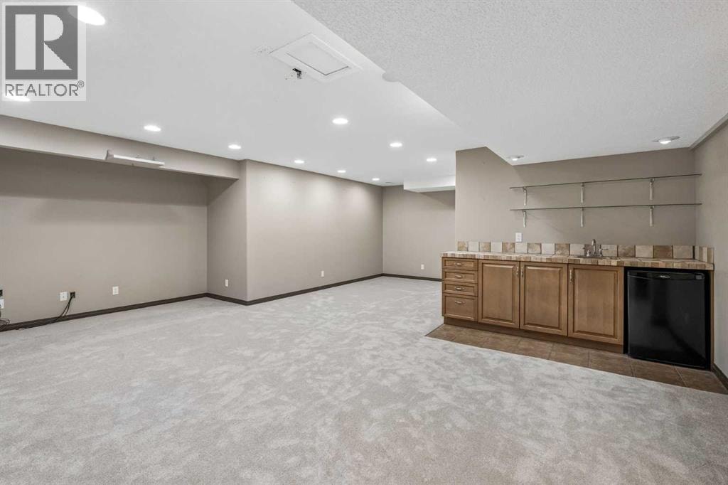 90 Royal Oak Grove NW — photo 28