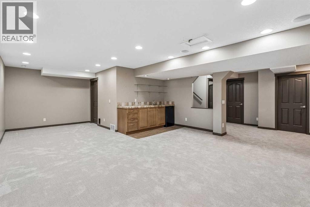 90 Royal Oak Grove NW — photo 30