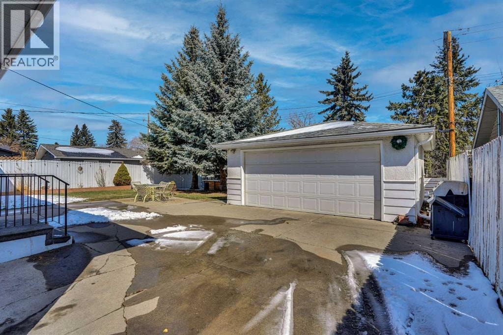 36 Malibou Road SW — photo 32