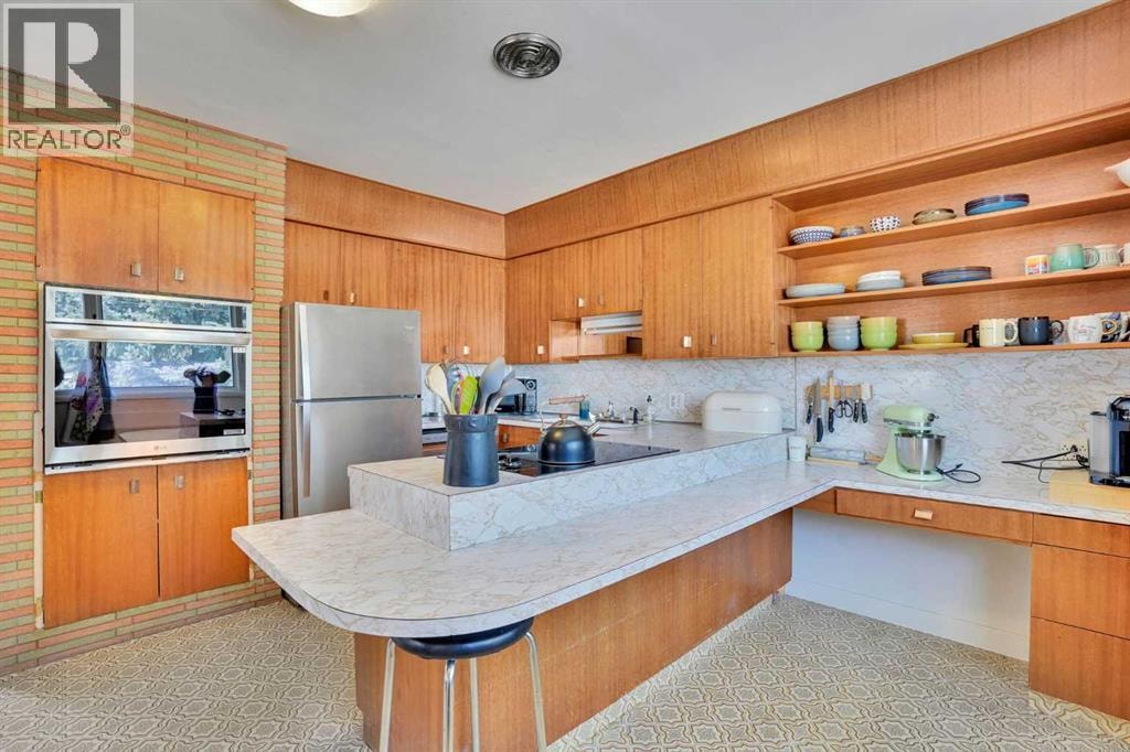36 Malibou Road SW — photo 12
