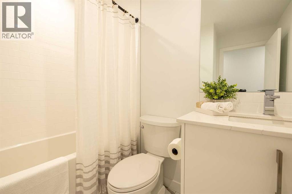 307, 110 18A Street NW — photo 5