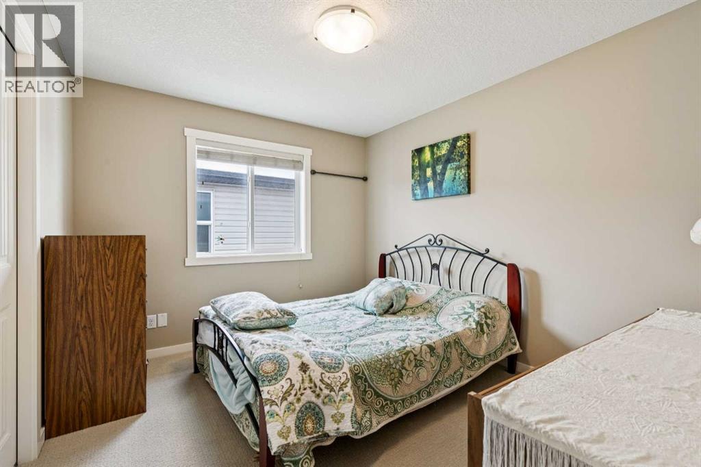 23 Kingston View SE — photo 33