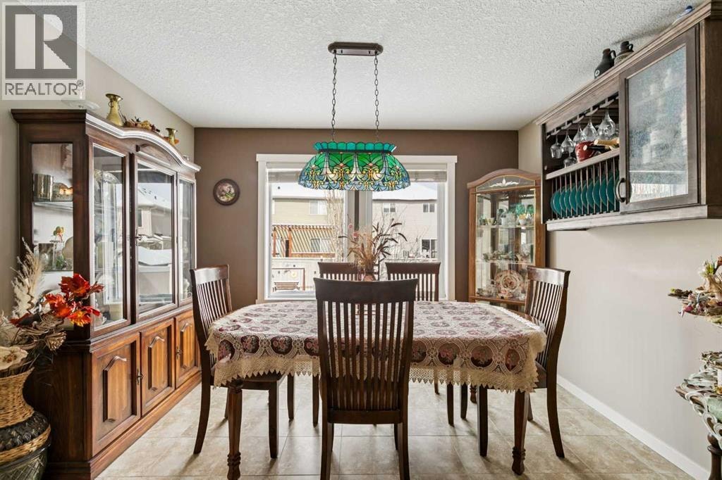 23 Kingston View SE — photo 18