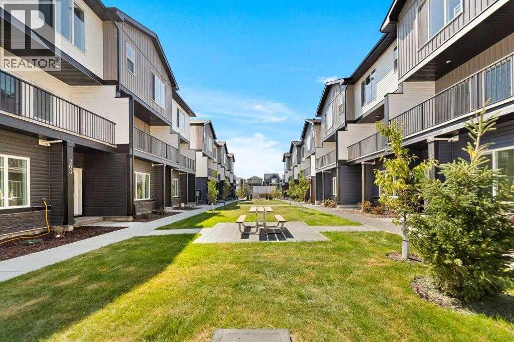 602, 90 Corner Meadows Manor NE — photo 3