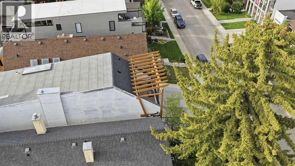 3817 18 Street SW — photo 4