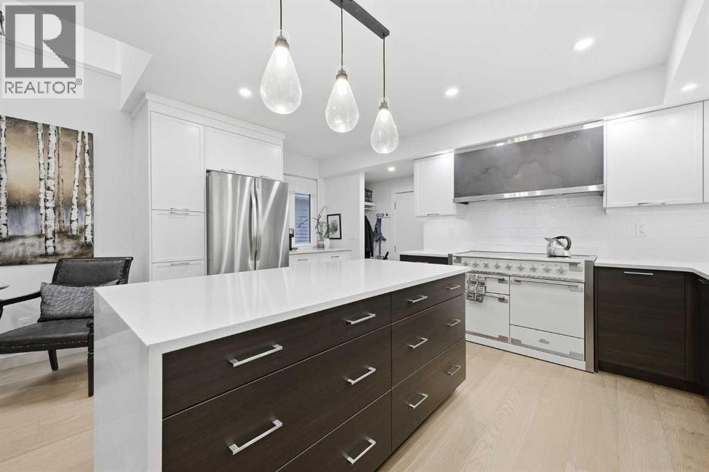 3817 18 Street SW — photo 7