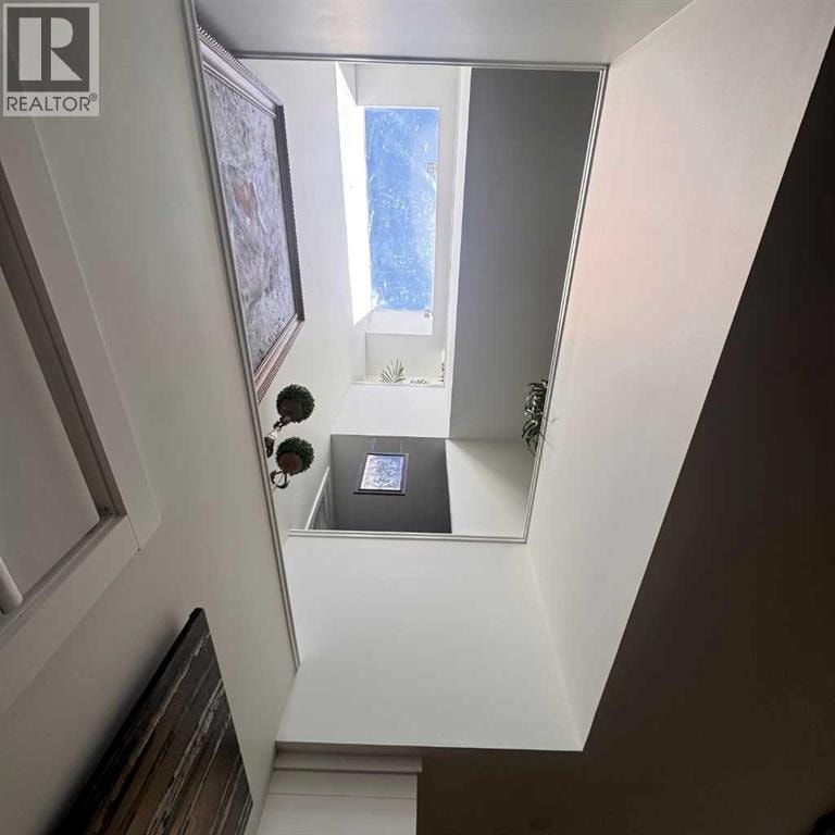 3817 18 Street SW — photo 17