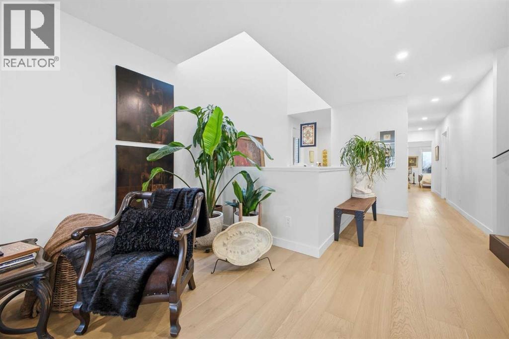 3817 18 Street SW — photo 24