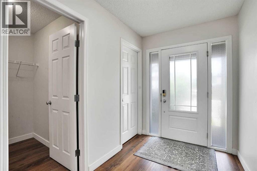 209 Windford Park SW — photo 3