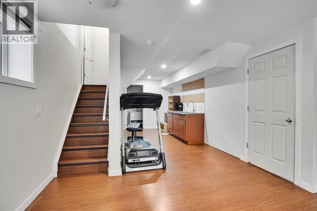 209 Windford Park SW — photo 40