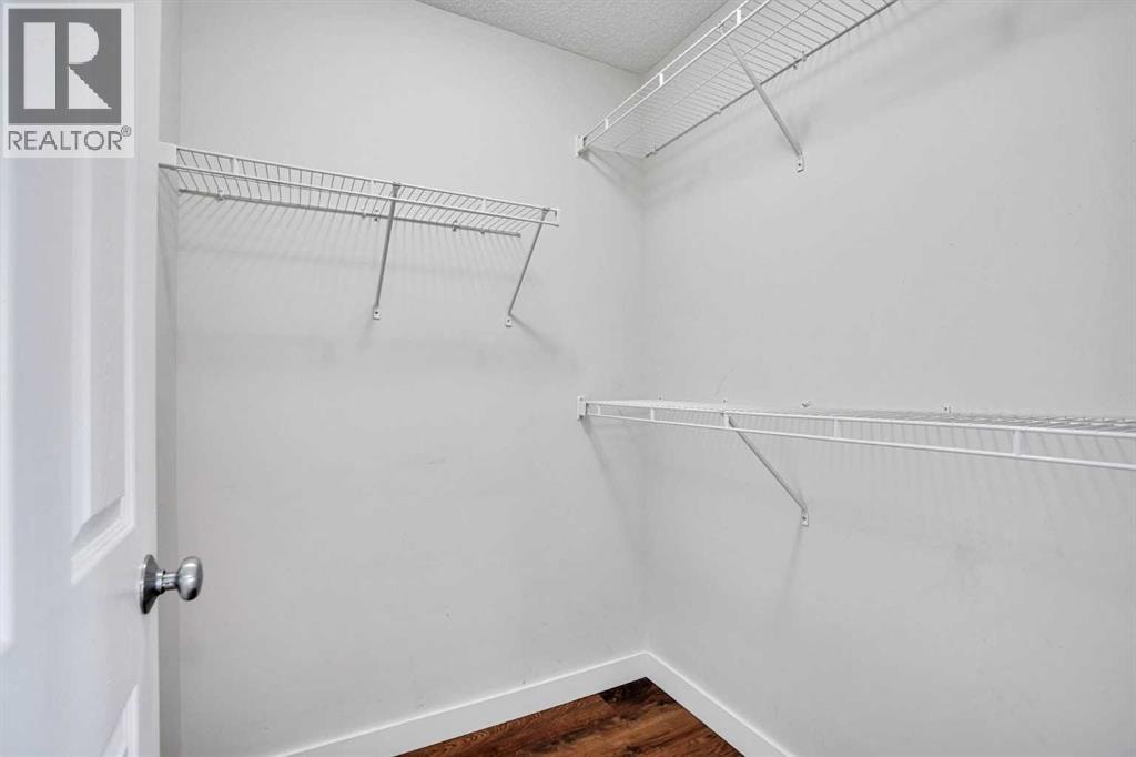 209 Windford Park SW — photo 32