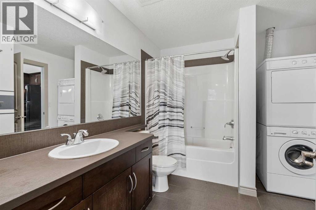 216, 70 Royal Oak Plaza NW — photo 13