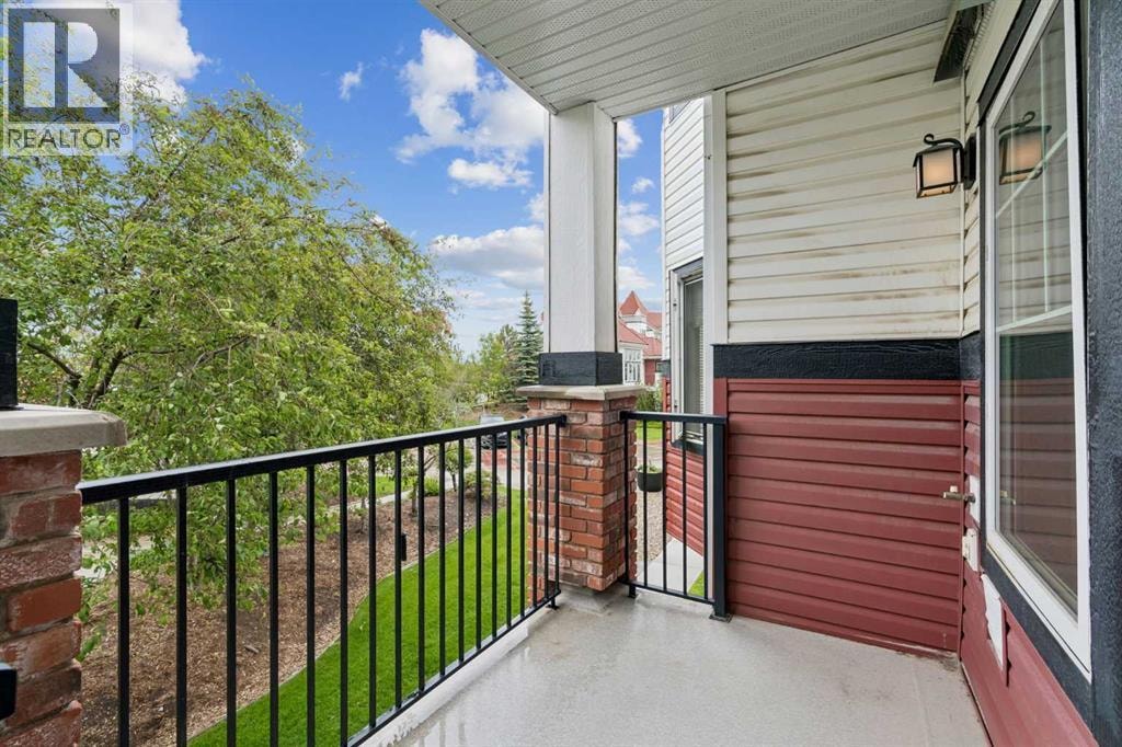 216, 70 Royal Oak Plaza NW — photo 14