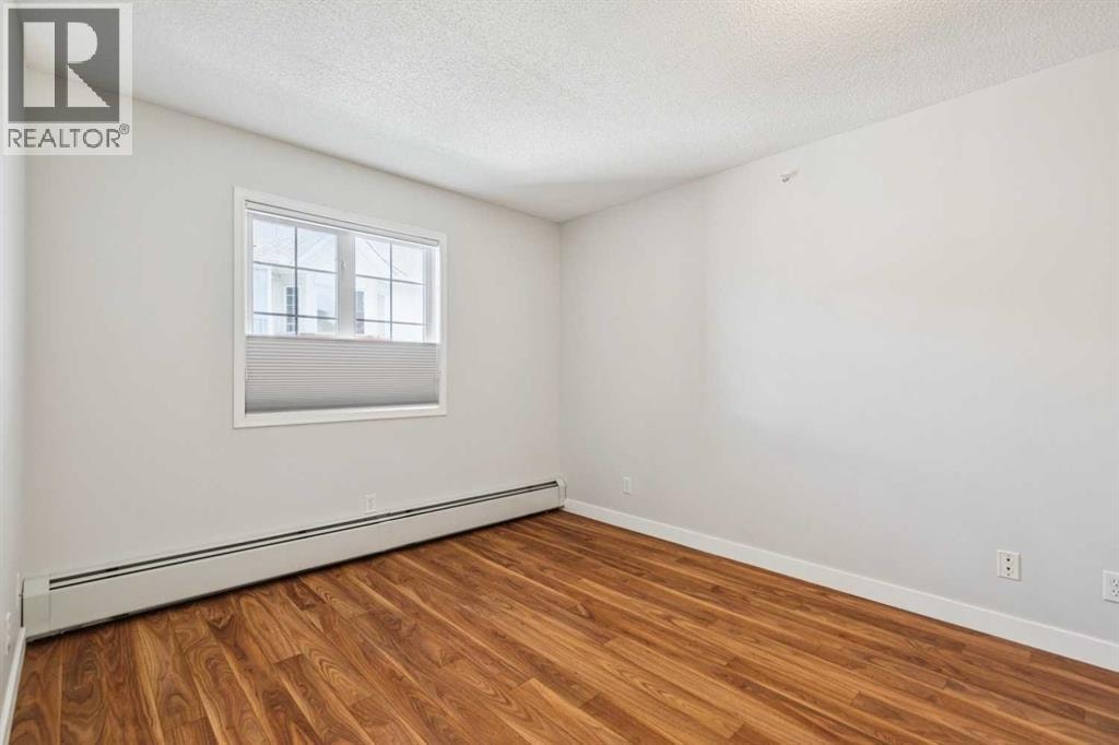 1213, 1213 Sienna Park Green SW — photo 30