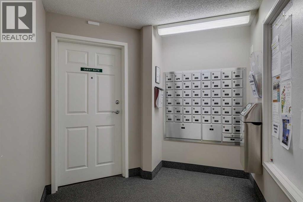 1213, 1213 Sienna Park Green SW — photo 37