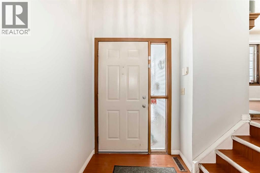 1011 17A Street NE — photo 3