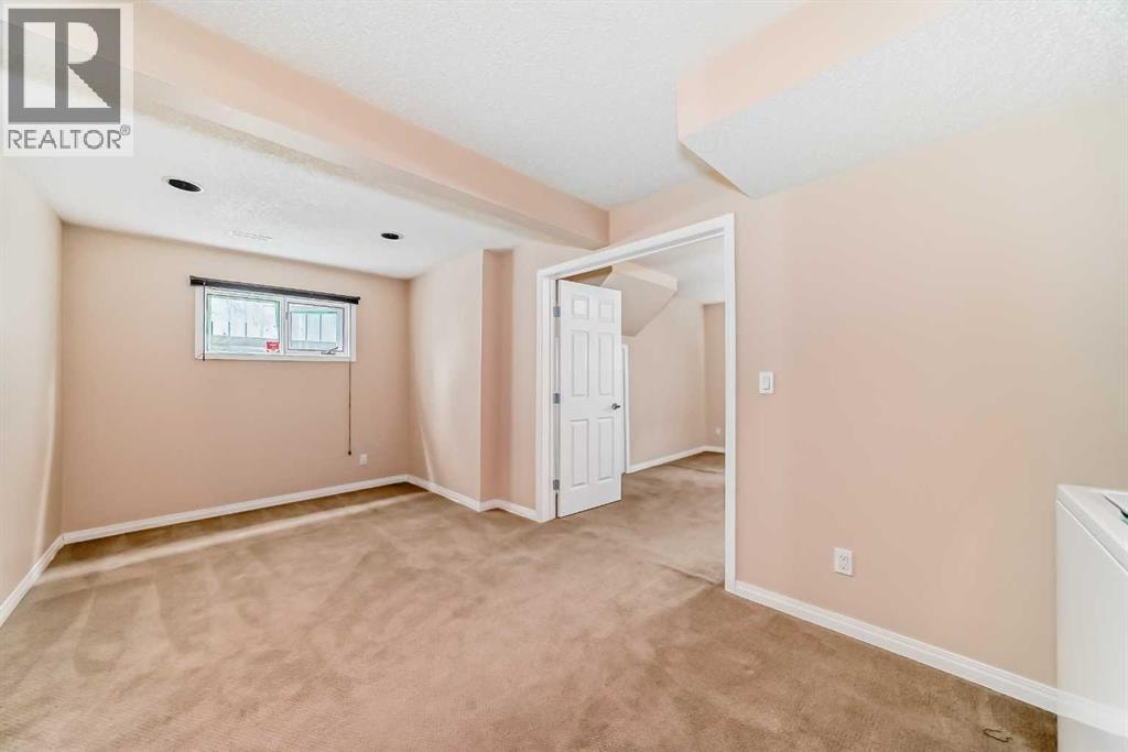 1011 17A Street NE — photo 34