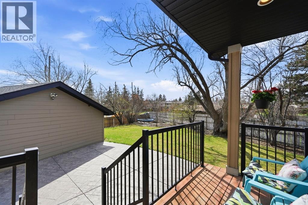 29 Winchester Crescent SW — photo 4