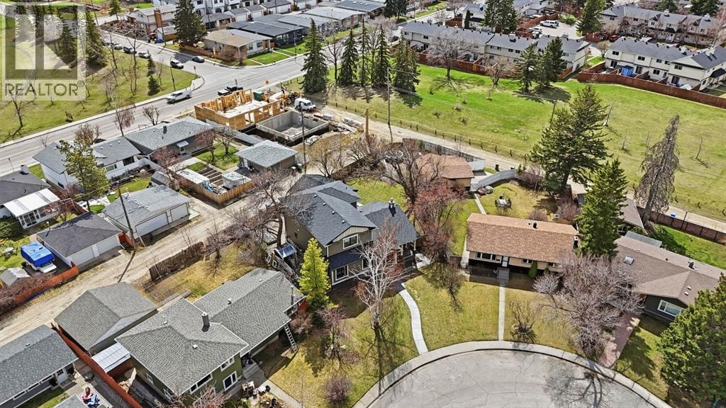 29 Winchester Crescent SW — photo 44
