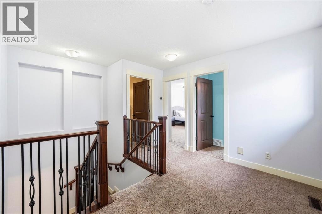 29 Winchester Crescent SW — photo 24