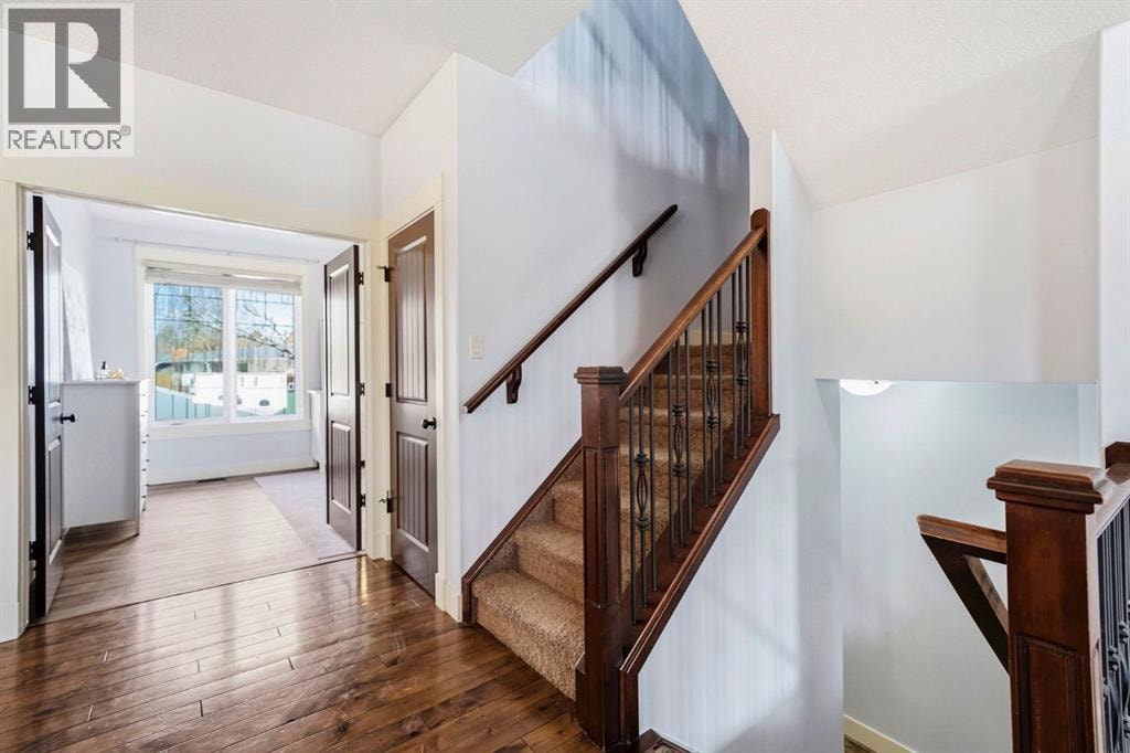 29 Winchester Crescent SW — photo 17